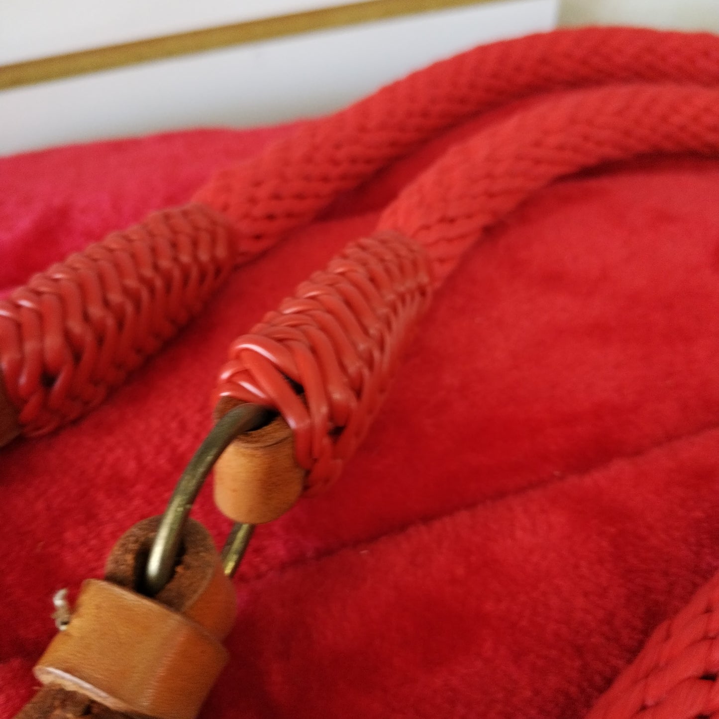 Rienda tipo correa cuero (roja)