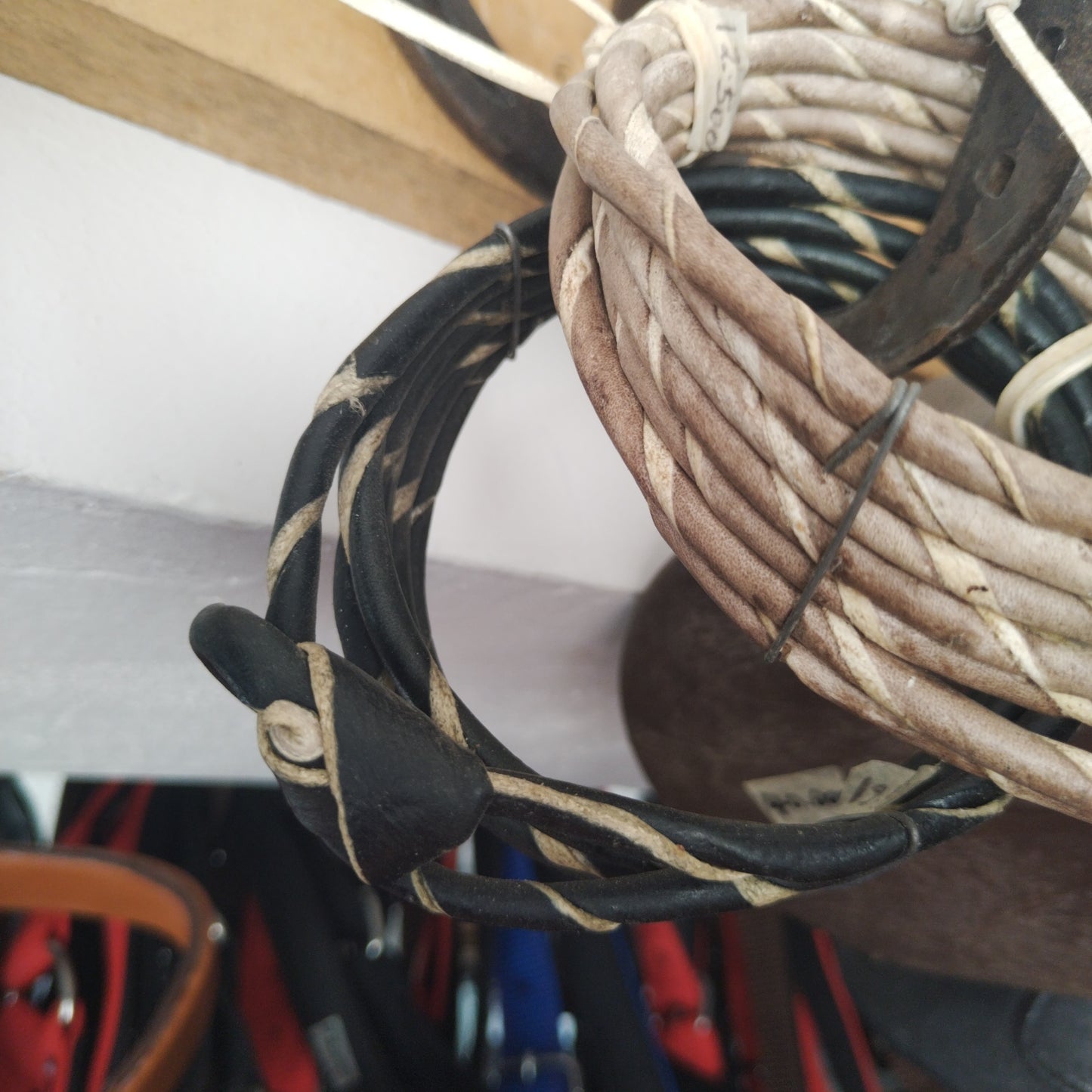 Pisador delgado cuero