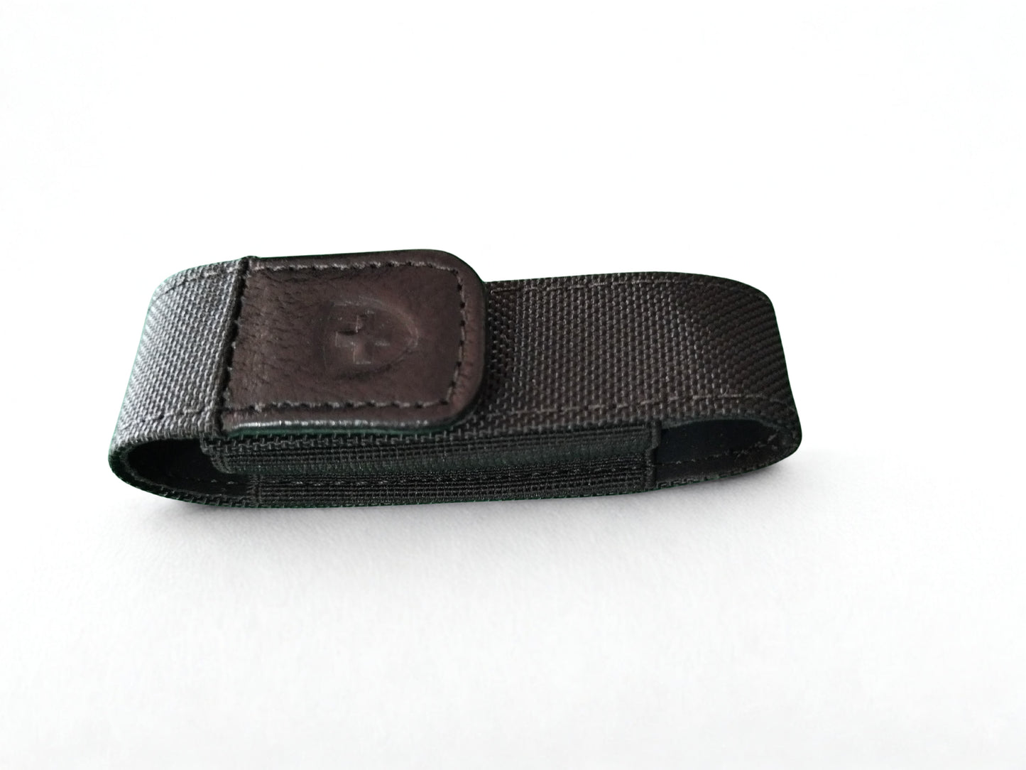 Estuche para navaja pequeño en riata fino