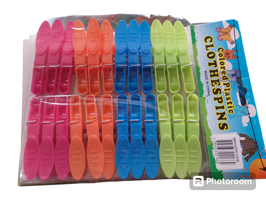 GANCHOS PLASTICOS ROPA 24 UNI