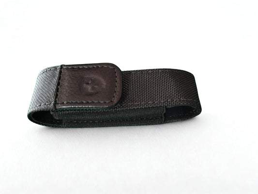 Estuche para navaja pequeño en riata fino
