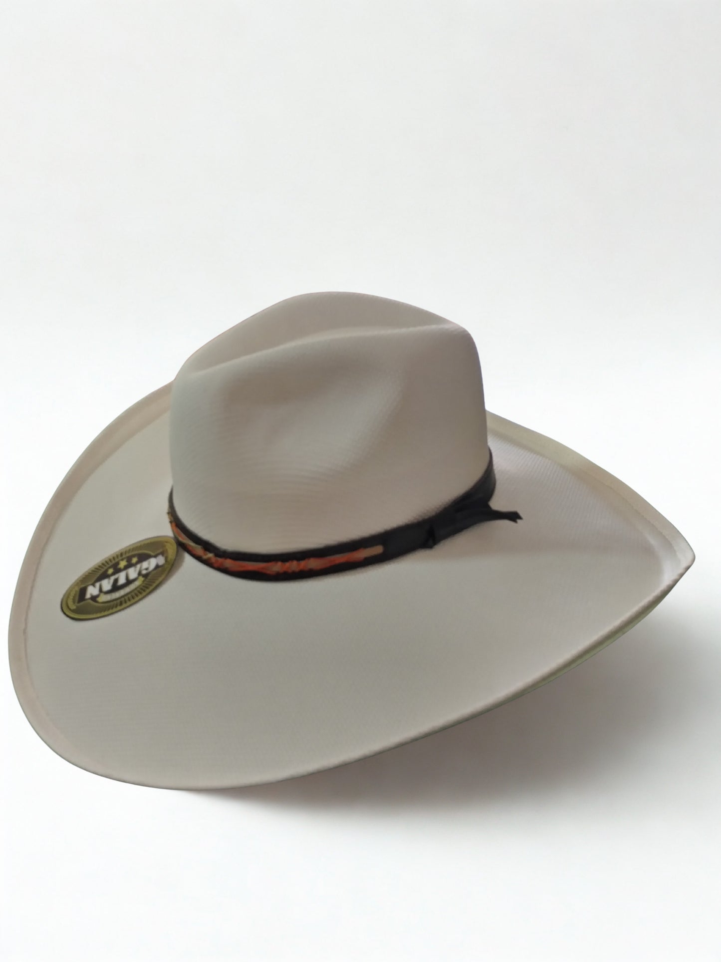 Sombrero con ala grande